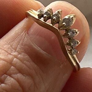 Vintage 14k solid gold Delicate Gold Chevron CZ Accent Ring